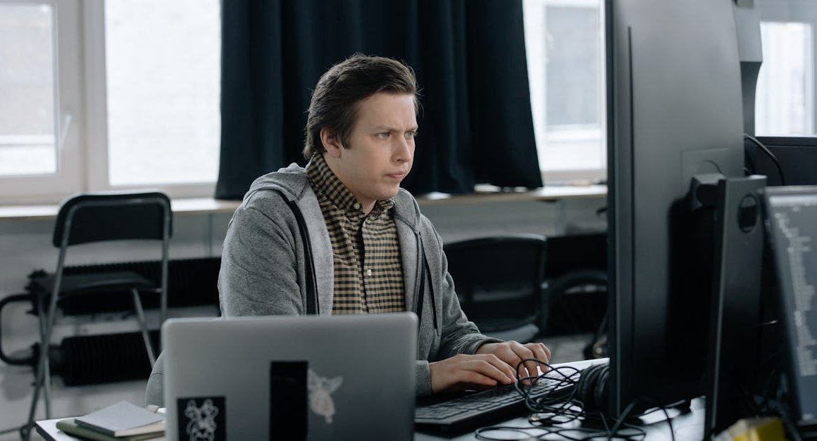 découvrez l'univers de la programmation : apprenez les langages, explorez les outils et décuplez vos compétences techniques. que vous soyez débutant ou expert, trouvez des ressources, des tutoriels et des astuces pour maîtriser l'art du code.