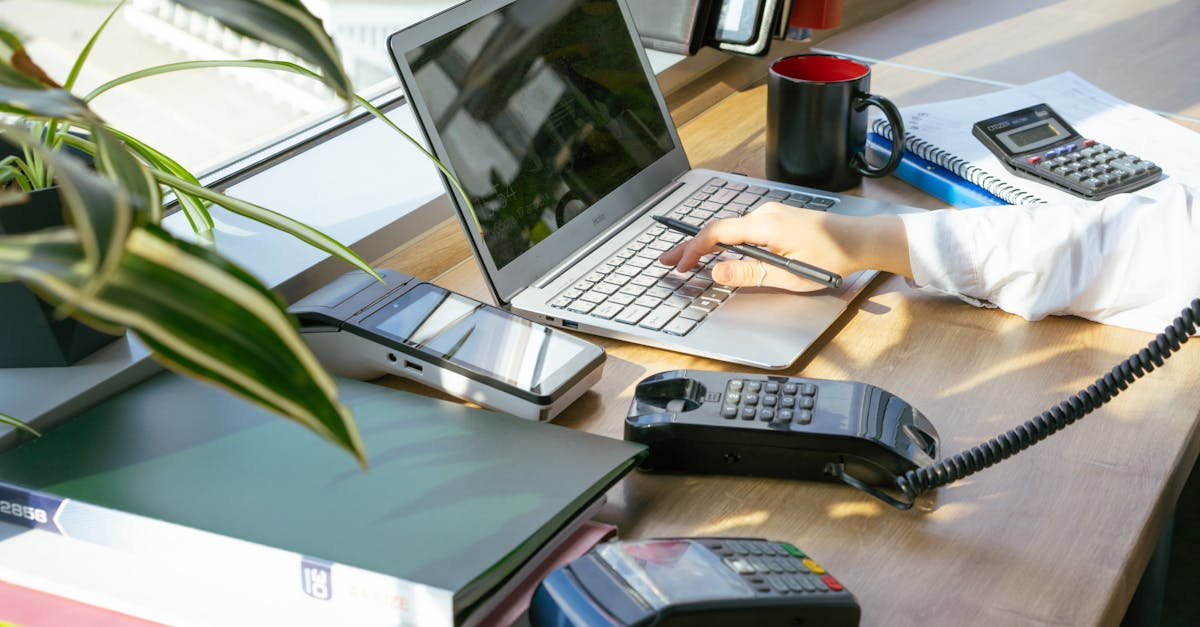 découvrez notre large sélection d'accessoires informatiques pour améliorer votre expérience technologique. que vous soyez professionnel ou amateur, trouvez tout le nécessaire, des claviers aux souris, en passant par les sacs et plus encore.